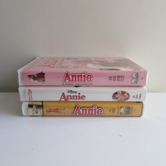 VHS Tapes - Annie grouping - Picture 7 of 10